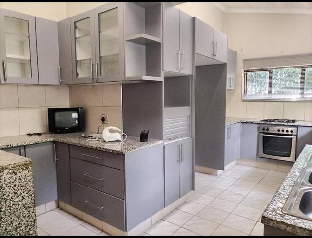 3 BEDROOM HOUSE FOR SALE IN MOSELEY